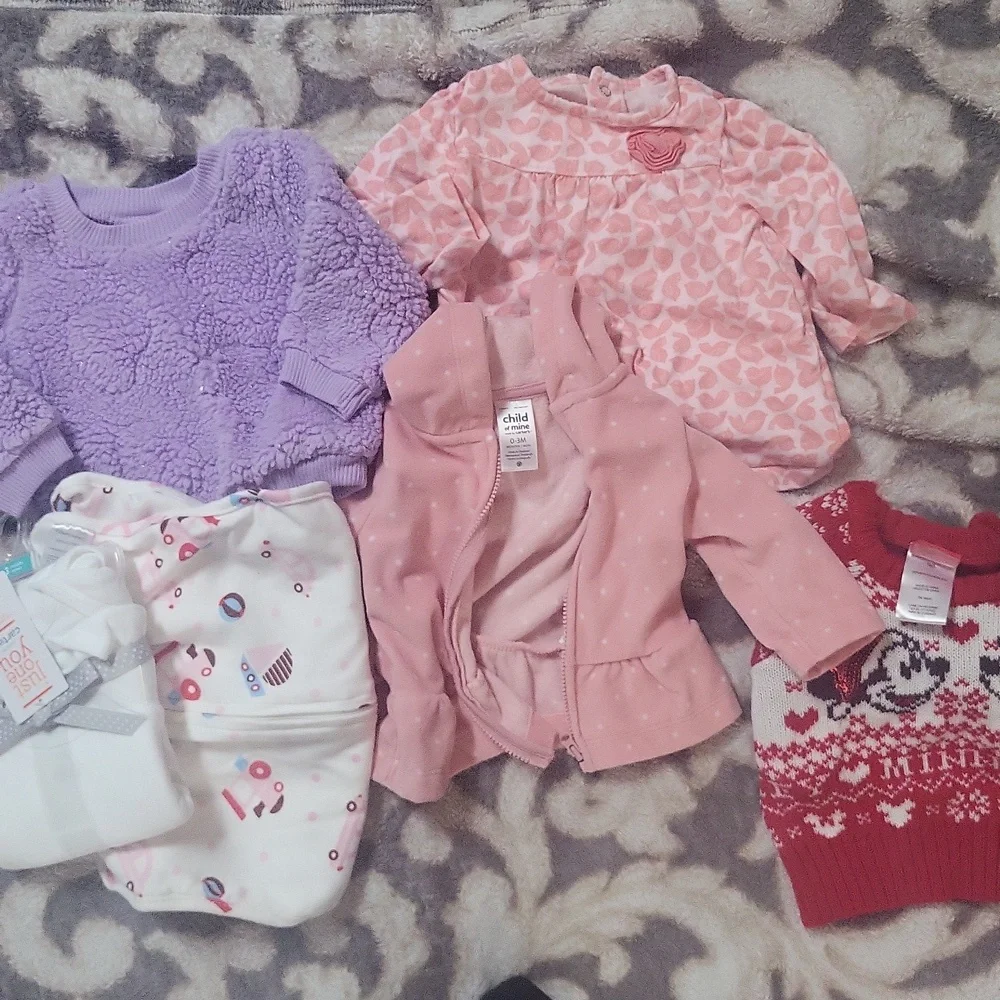Baby Girl Lot.  Mostly 0-3/3m. Over 50 Items - Picture 9 of 9